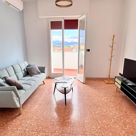 Attico Terrazza Vista Panoramica Lungarni Pisani Apartment Exterior photo