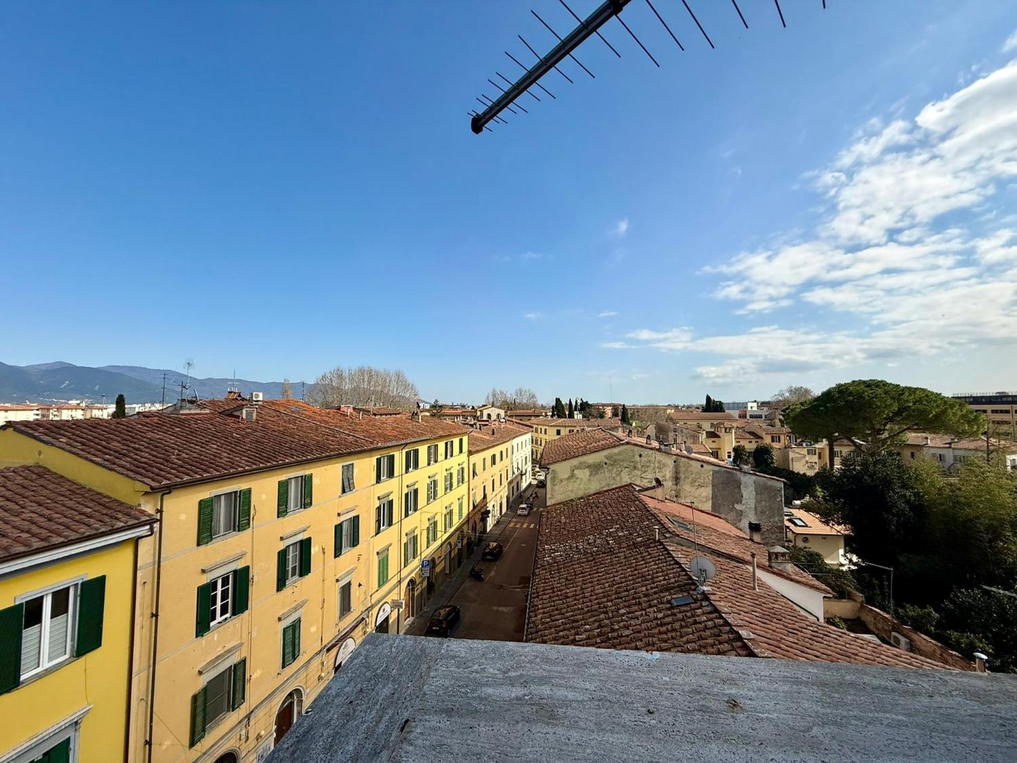Apartment Attico Terrazza Vista Panoramica Lungarni Pisani Pisa